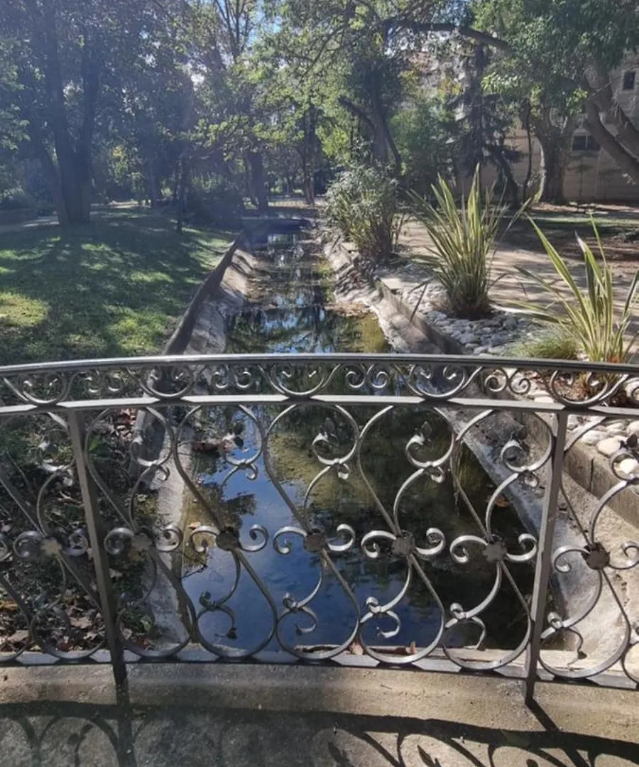 Chambres D'Hotes - Bed & Breakfast - Chez Denis-Jo Toulon Homestay