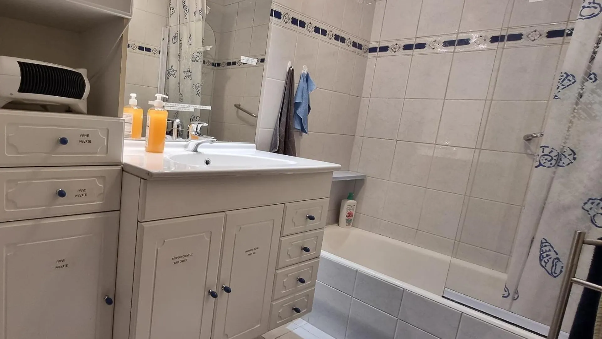 Chambres D'Hotes - Bed & Breakfast - Chez Denis-Jo Toulon France