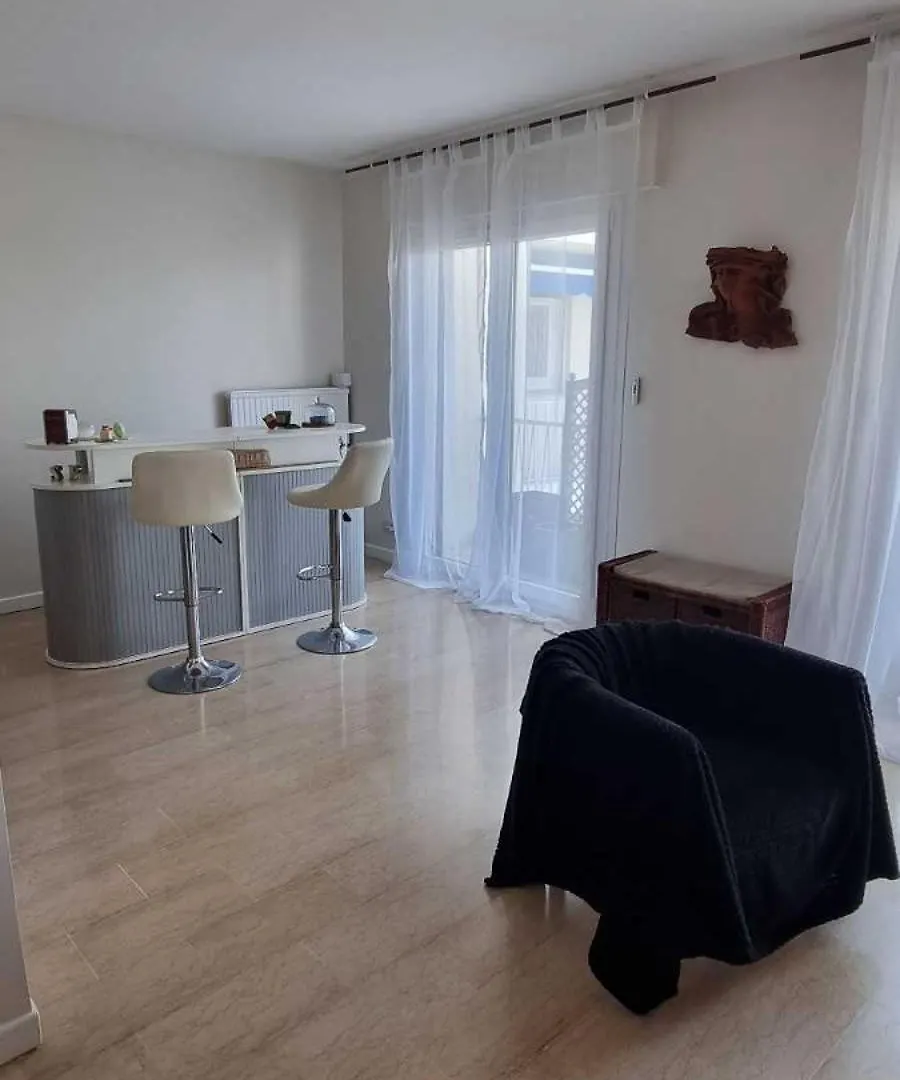 Chambres D'Hotes - Bed & Breakfast - Chez Denis-Jo Toulon