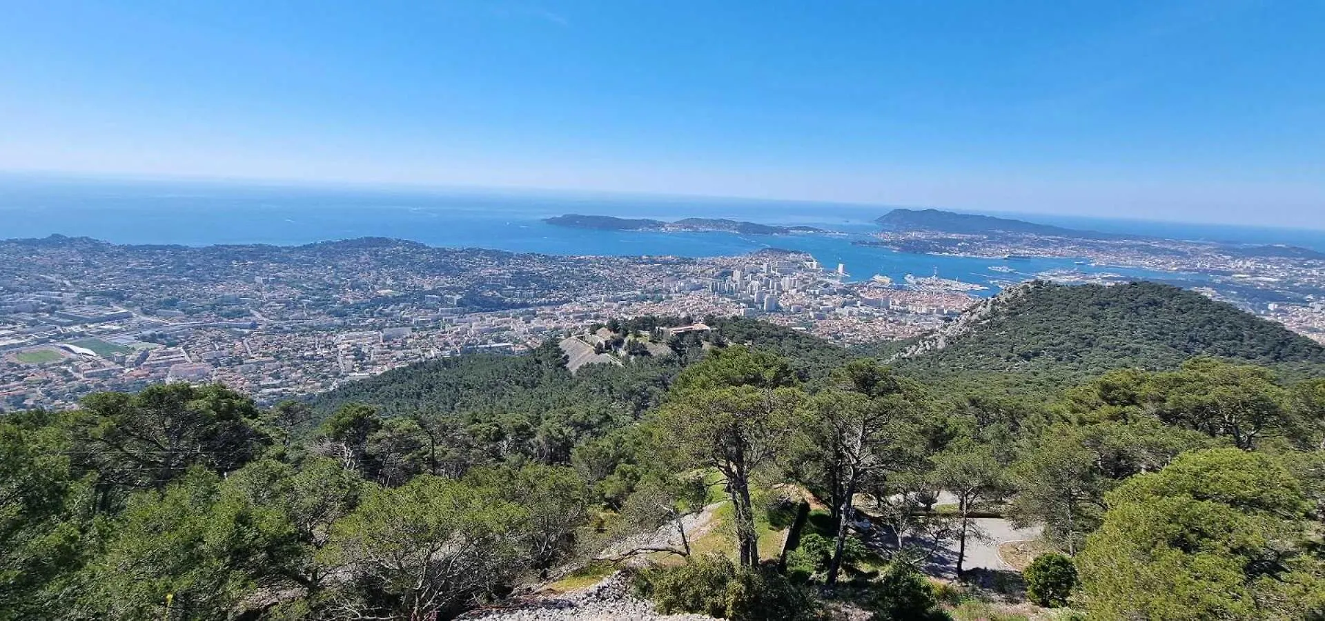 Chambres D'Hotes - Bed & Breakfast - Chez Denis-Jo Toulon Homestay